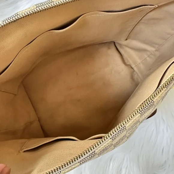 Louis Vuitton Damier Azur totally MM tote bag - Picture 8 of 14